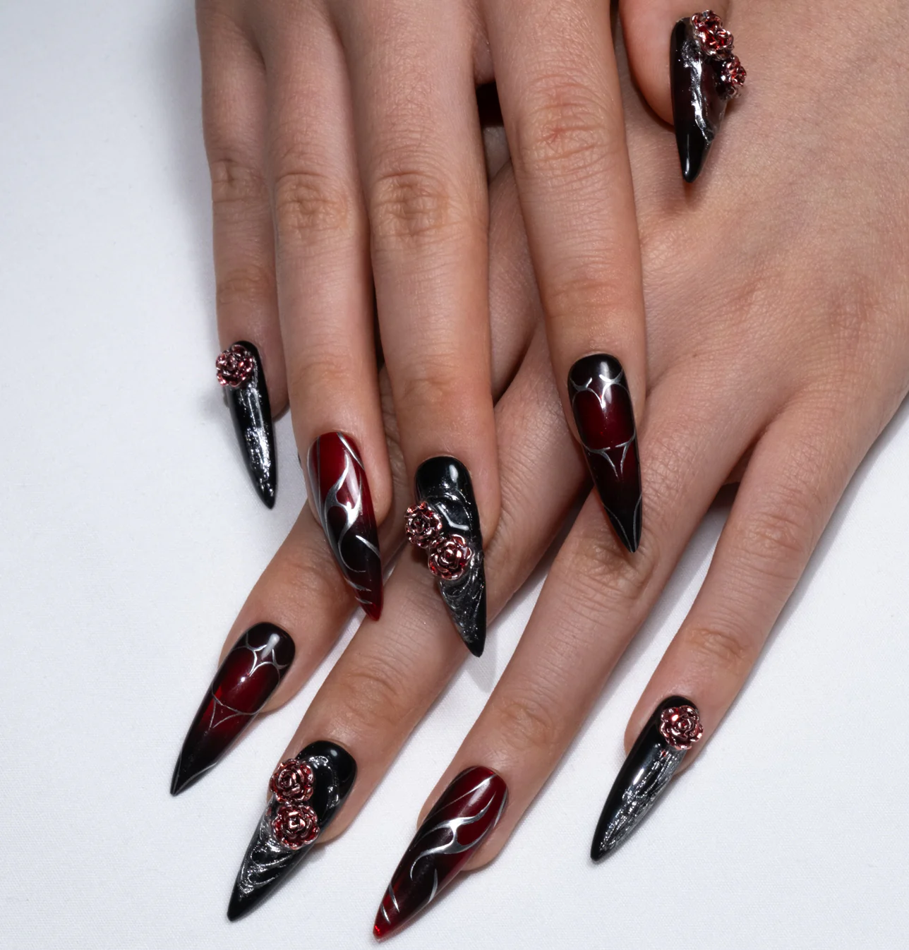 BAD ROMANCE - Image 4